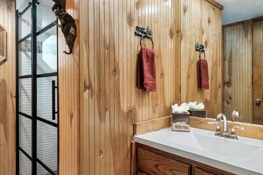 Beary Peaceful Smokies Retreat: Hot-Tub & Pools Villa Pigeon Forge Ngoại thất bức ảnh
