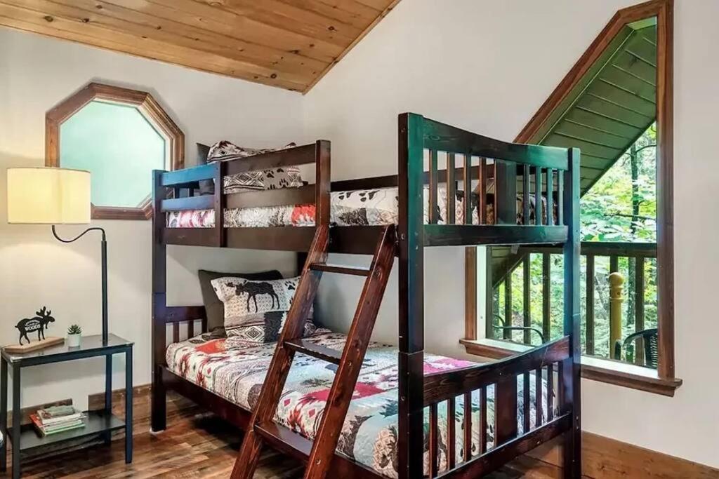 Beary Peaceful Smokies Retreat: Hot-Tub & Pools Villa Pigeon Forge Ngoại thất bức ảnh